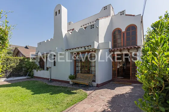 Acogedora Casa En Calle Tranquila /las Condes/sólo Contado