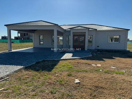 Casa En Venta 4 Dormitorios En Canning El Rebenque