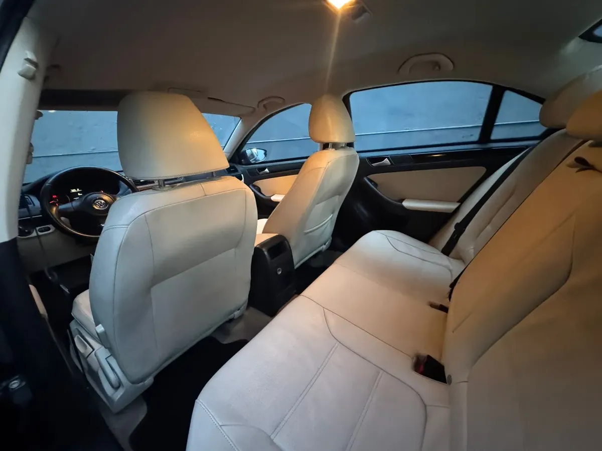 Volkswagen Jetta 2012 2.0 Comfortline Flex 4p Automática — foto 7