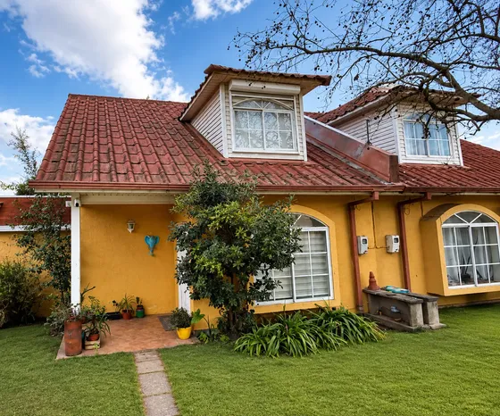 Se Vende Hermosa Casa En Exclusivo Condominio Inglesa-talca