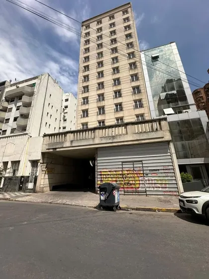 Vendo Cochera En Excelente Ubicación