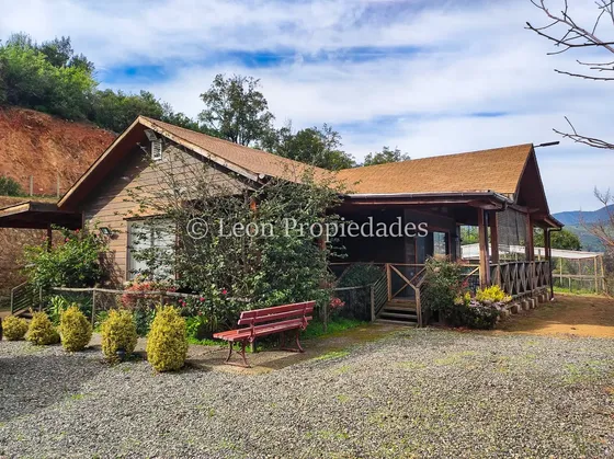 Leon Propiedades Vende Parcela Con Casa En Fundo Monterrey,