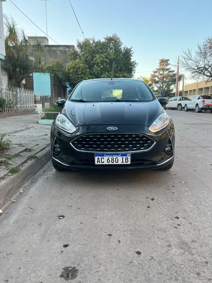 Ford Fiesta Kinetic 1.6 Titanium Powershift 120cv
