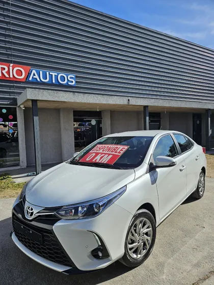 Toyota Yaris 1.5 107cv Xls Cvt Sedan