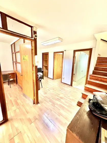 Duplex Primer Piso, Recién Pintado, Metro Parque Bustamante