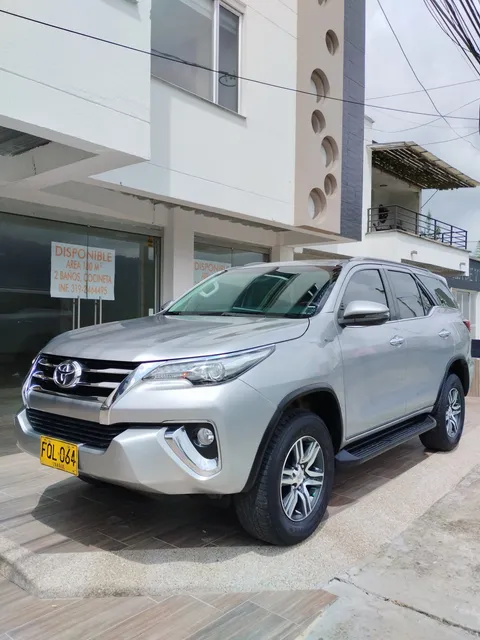 Toyota Fortuner 2.7 Gasolina Full Equipo