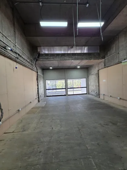 Arriendo Local Comercial Frente A Metro Irarrázaval