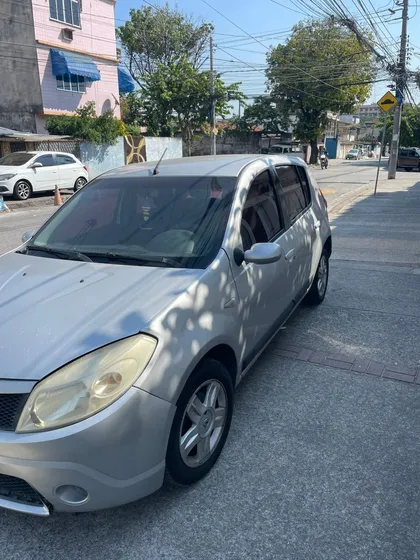 Renault Sandero 1.6 16v Privilège Hi-flex Aut. 5p