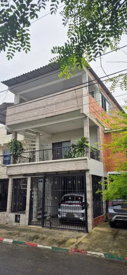 Casa - Apartamento(s) En Venta En Ciudad Del Campo. Cod V8014666