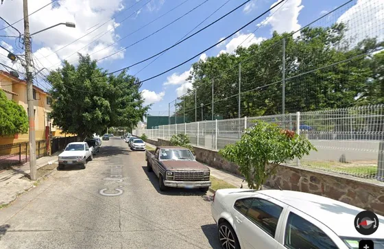 Casa Ubicada En Colonia Fraccionamiento Chapultepec Guadalajara Jalisco. Con 3 Recamaras Y 189m2. A Unos Minutos Del Code. 