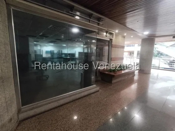Local Comercial En Venta Ubicado En Mañongo Naguanagua Carabobo Cod 25-20012 Eloisa Mejia