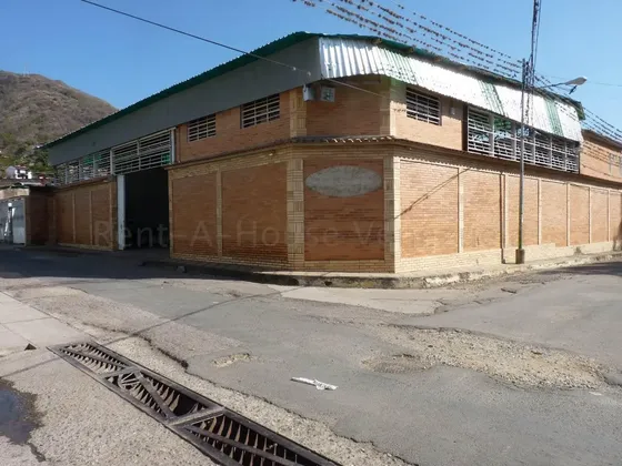 Galpon En Venta En Zona Centro El Consejo Aragua 23-15656 Ecir