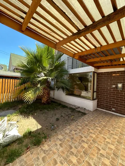 Amplia Casa En Condominio Cerrado 3 Dormitorio Y 3 Baños  