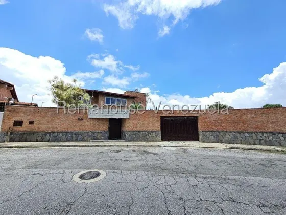 Casa En Venta En Los Naranjos Del Cafetal , Caracas 26-12888 Yf