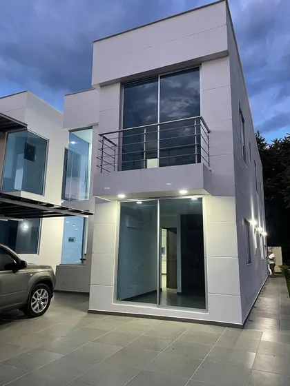 Gran Oportunidad Casa En Ricaurte En Condominio 