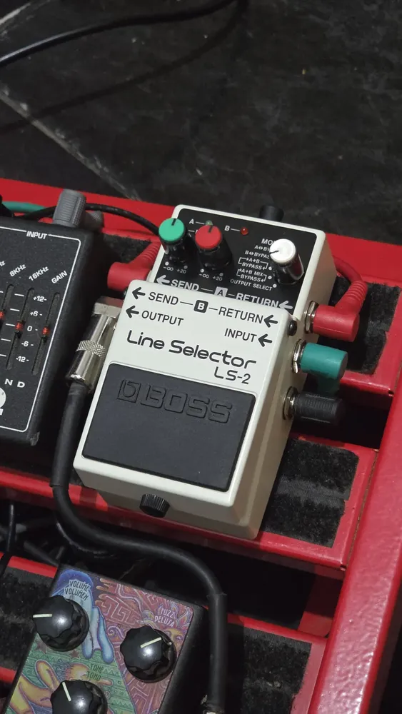 Pedal Boss Guitarra Ls-2 Line Selector A/b Box Loop Ls2 Cor Branco