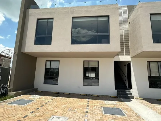 Estrena Entre El Refugio Y Zibata, Duplex, De Super Lujo, Viva Con Calidad!!