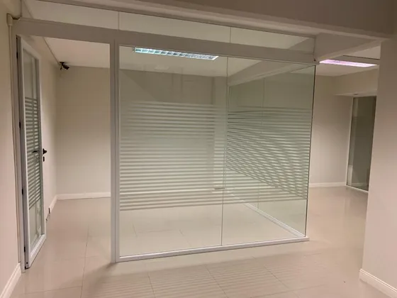 Moderna Oficina  En  Alquiler A Partir De Marzo 2025, Zona Terminal Vieja
