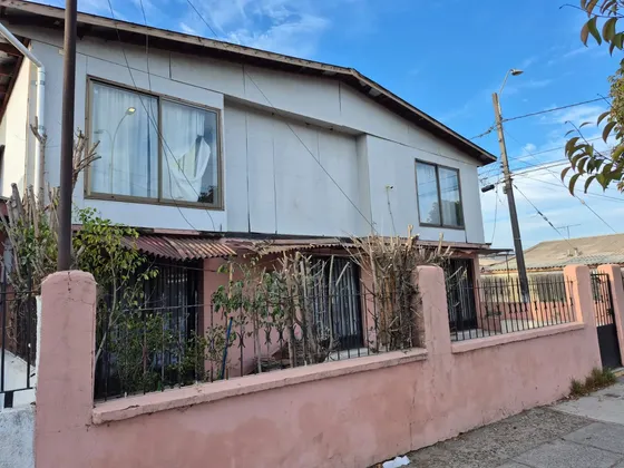 Rzse Vende Propiedad Con Gran Potencial, La Calera.