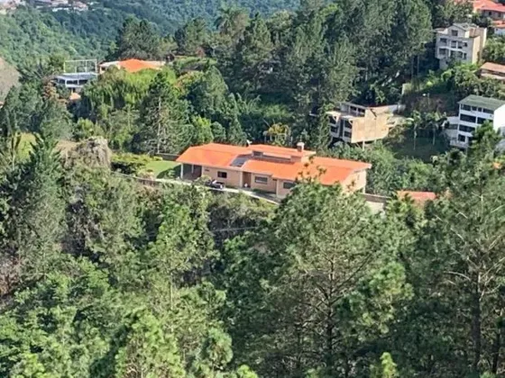 Casa En Venta De Una Planta, Lomas De La Lagunita Con 2255mts2. De Terreno. Mafer