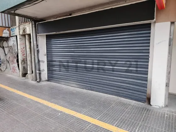 Oportunidad Única: Local Comercial Remodelado En El Coraz...