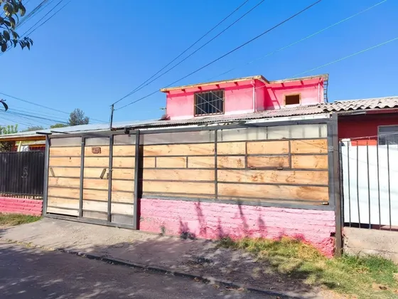 Casa En Venta De 3 Dorm. En La Florida
