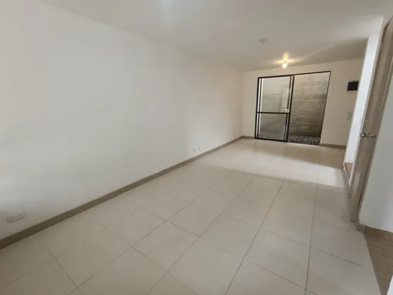  Casa En Arriendo Ubicada En La Ceja Sector Comfama (10670).