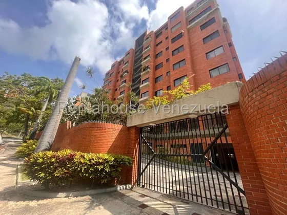 Apartamento En Alquiler Colinas De Valle Arriba 25-23543