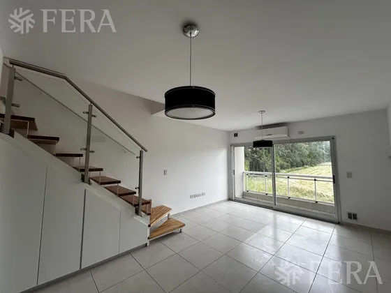 Venta De Departamento Tipo Duplex En Guillermo E Hudson