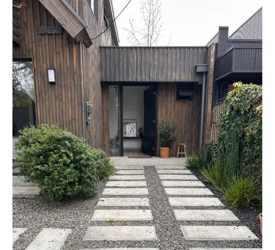 Linda Casa Completamente Remodelada Clinica Alemena