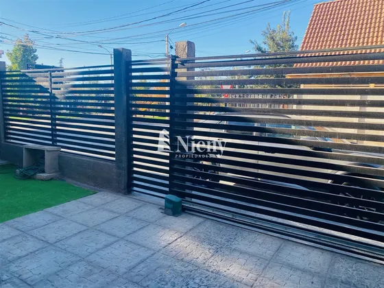 Casa En Venta De 3 Dorm. En Rancagua