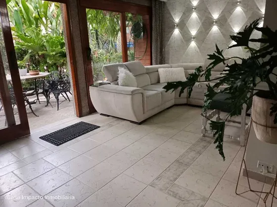 Venta De Casa Loma De Escobero Cerca Al City Plaza Envigado