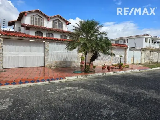 En Venta Casa Quinta Urb Guaracarima La Victoria Estado Aragua