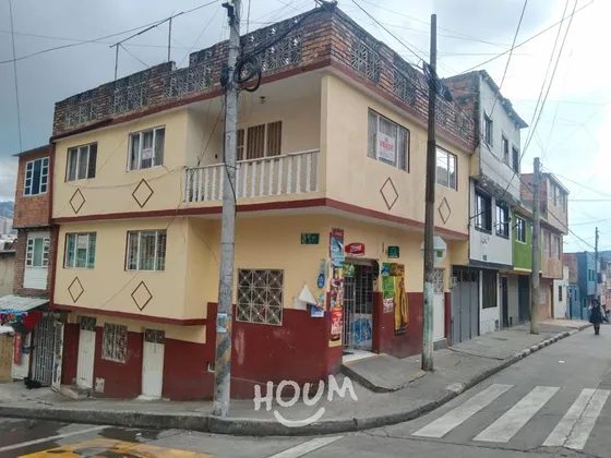 Casa En Las Malvinas. 9 Habitaciones, 164 M², Id: 115724