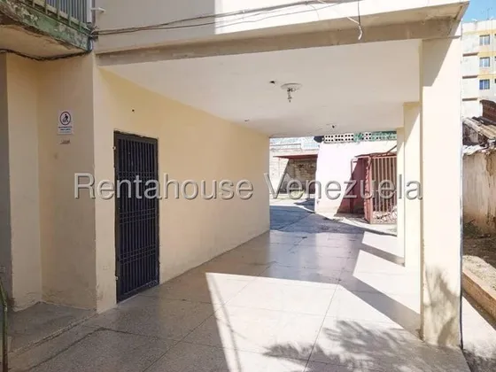 Bray Montoya Alquila Apartamento Tipo Estudio Semi Amoblado En Zona Centro De Barquisimeto Constituido Por 1 Habitación 1 Baño Agua Constante Super Seguro 2#5#1#2#2#3#8 Bray Montoya                   