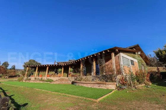 Casa Lo Zarate