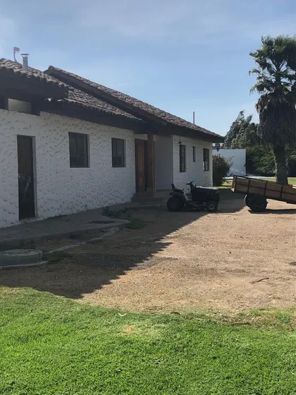 Casa En Cond. En Talagante Con Amplios Espacios 