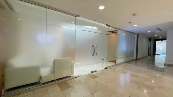 Venta De Oficina En Naco En Torre Empresarial . 6 Parqueos