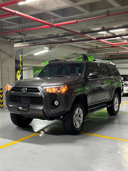 Toyota 4runner Sr5