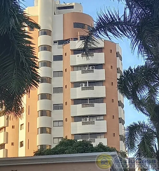 Arriendo-venta Excelente Oficina Con Vista Panorámica Valor De Venta : $700,000,000  Cod. 20354