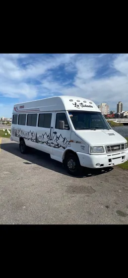 Iveco Daily 49.12 Vidriado