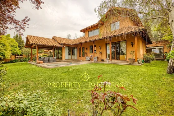 Linda Casa Con Excelente Ubicacion,manquehue Orien...