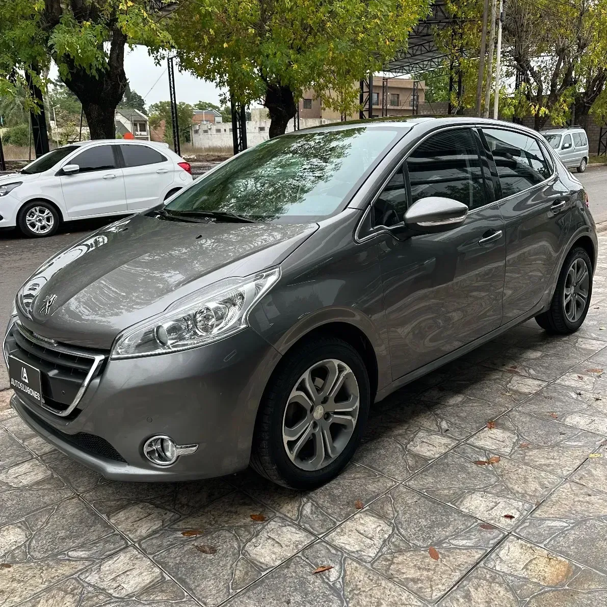 Peugeot 208 1.6 Feline