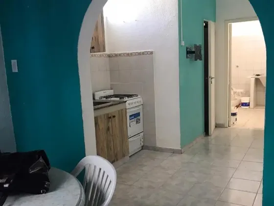 Departamento En 2 Plantas  Tipo Ph. 1 Dormitorio. Av Vergara 3227 Depto.1 Hurlingham. Zona Comercial