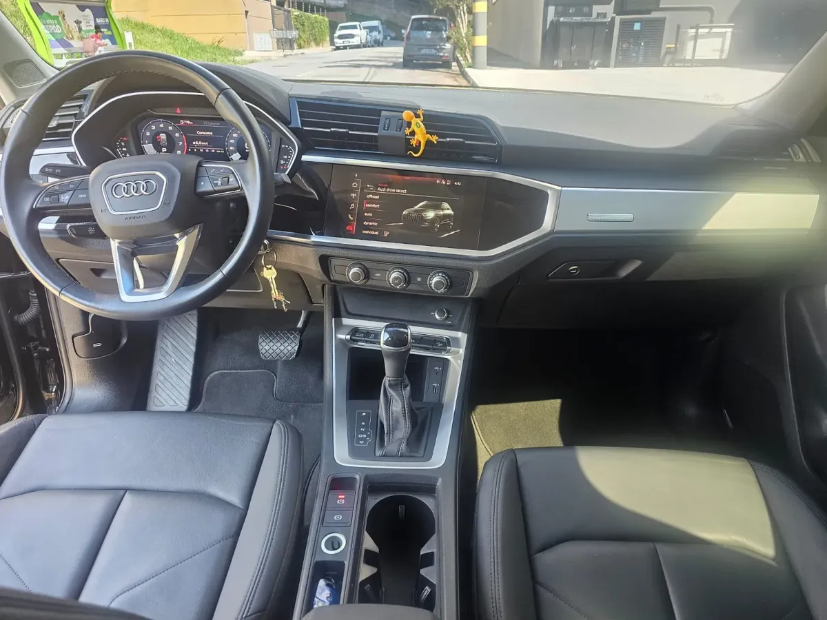 Audi Q3 2021 1.4 Black S-line Tfsi S-tronic 5p — foto 7