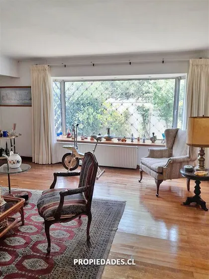 Casa En Venta De 3 Dorm. En Vitacura