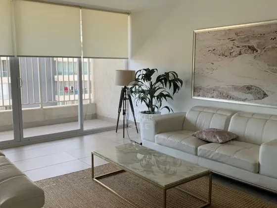 Comodo Departamento Calle Quillota