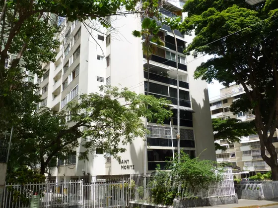 Vendo Apartamento En Los Palos Grandes.