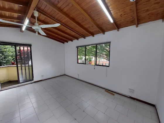 Arriendo Oficina En San Julian