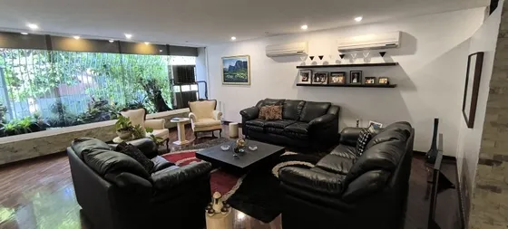 Venta Espectacular Apartamento En El Country Club Caracas Piso Bajo 